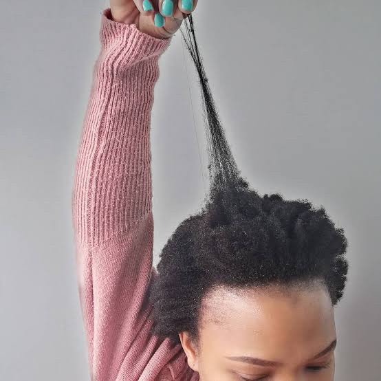 How to Moisturize Hair in Braids: Natural Hair Tips